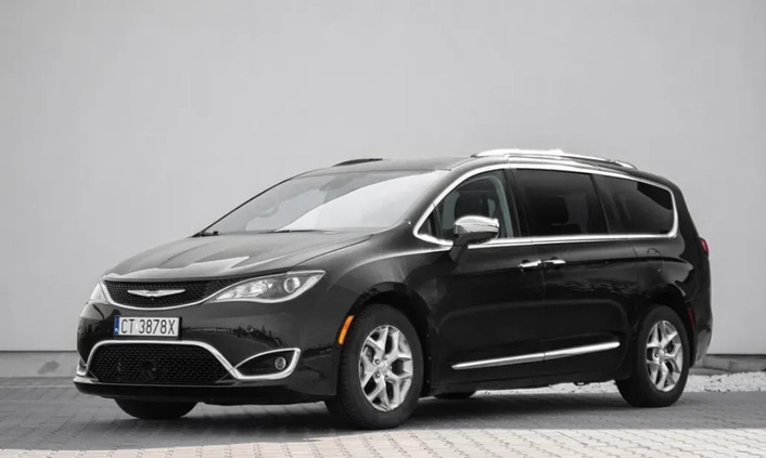 Chrysler Pacifica cena 114999 przebieg: 79500, rok produkcji 2018 z Pilawa małe 529